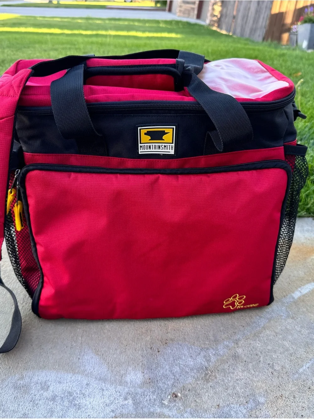 Mountainsmith Red K9 Cube with Front & Back Pocket